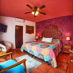 Casa Alfareros Tlaquepaque