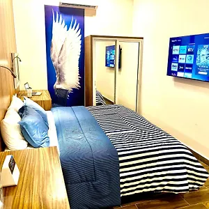  Hotel Sky